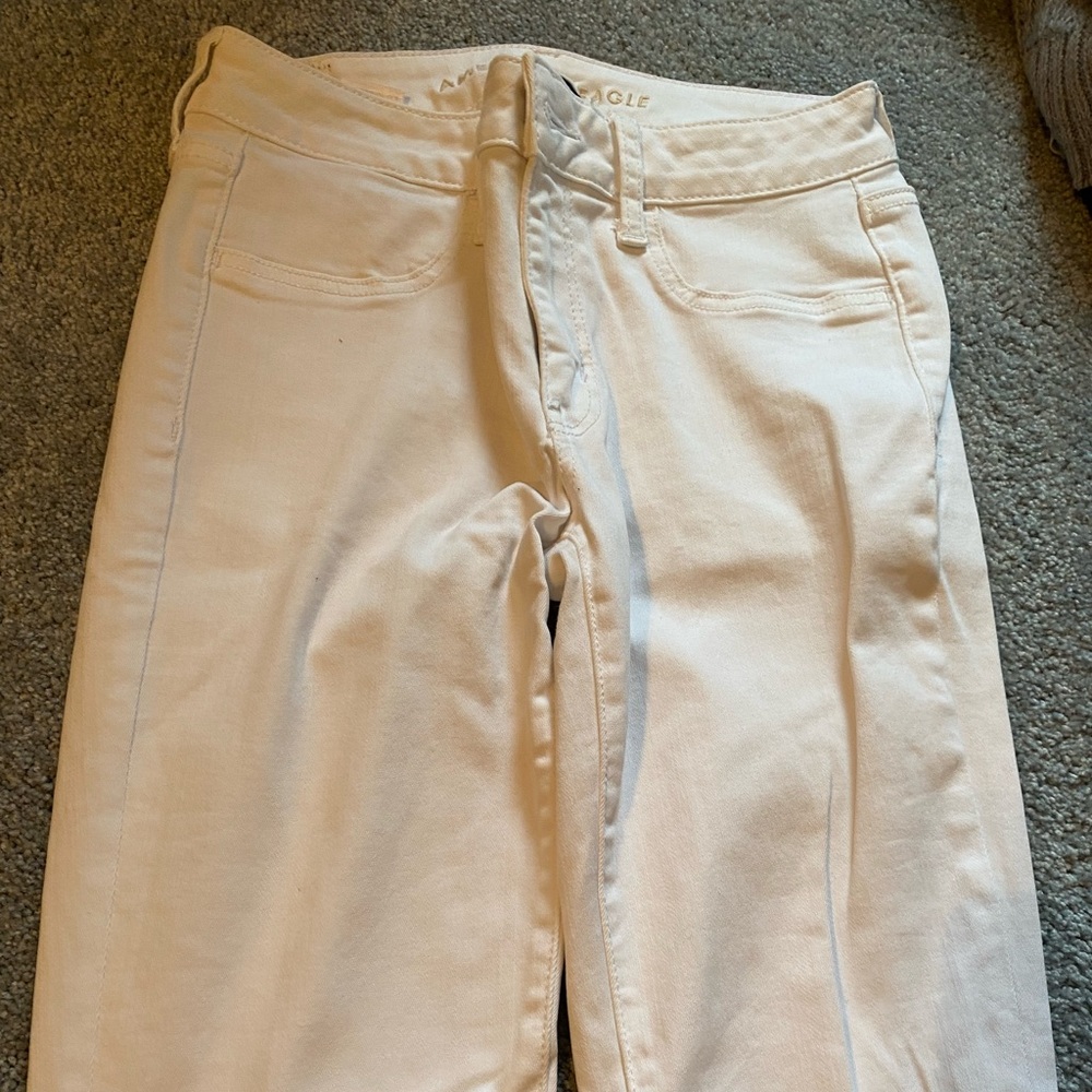 American Eagle White Stretch Jeans